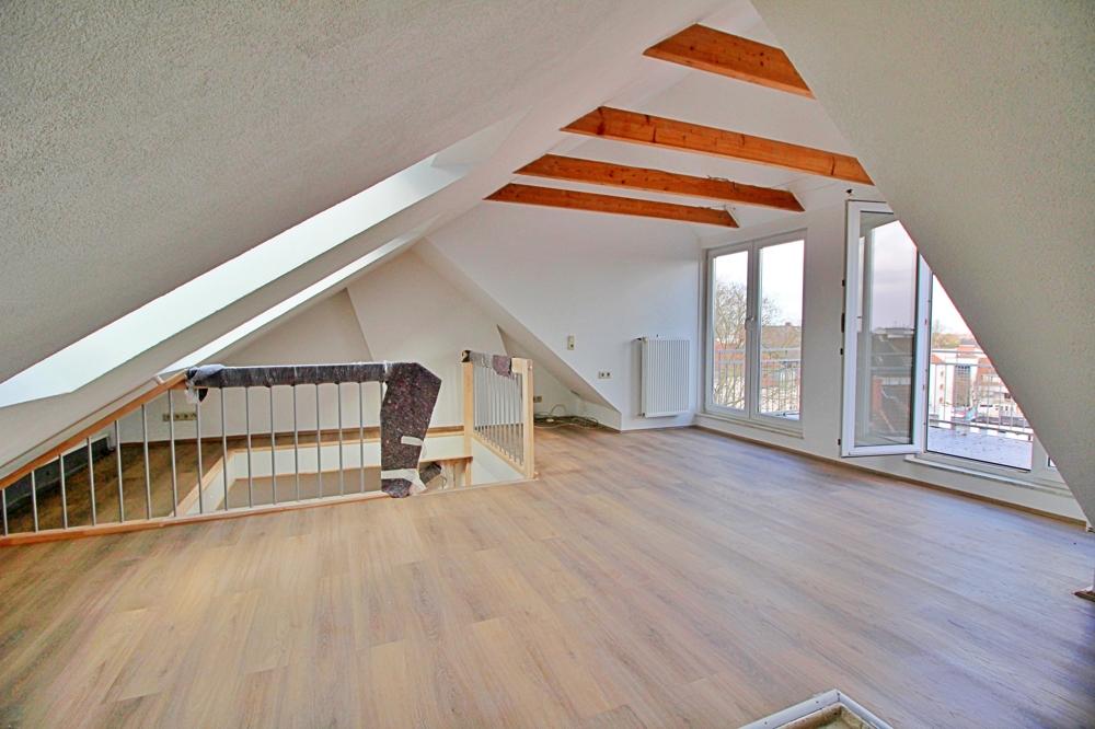 City - Blick über die Dächer gemütl. Maisonette - 3 Zimmer  mit 2  Balkonen
