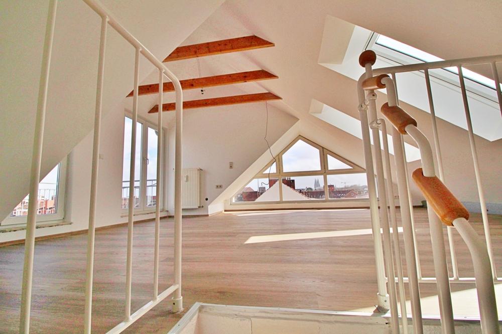 City - Blick über die Dächer gemütl. Maisonette - 3 Zimmer  mit 2  Balkonen