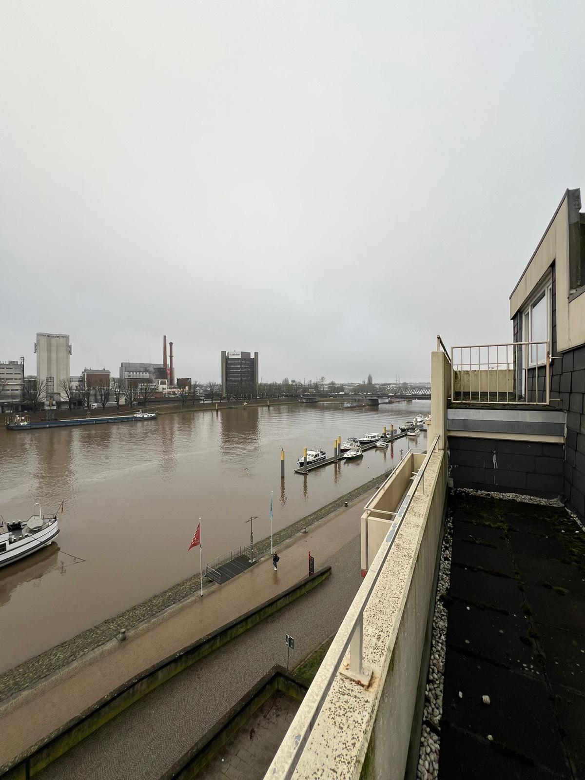 Penthouse an der Weser, 2 WE, 3 Terassen