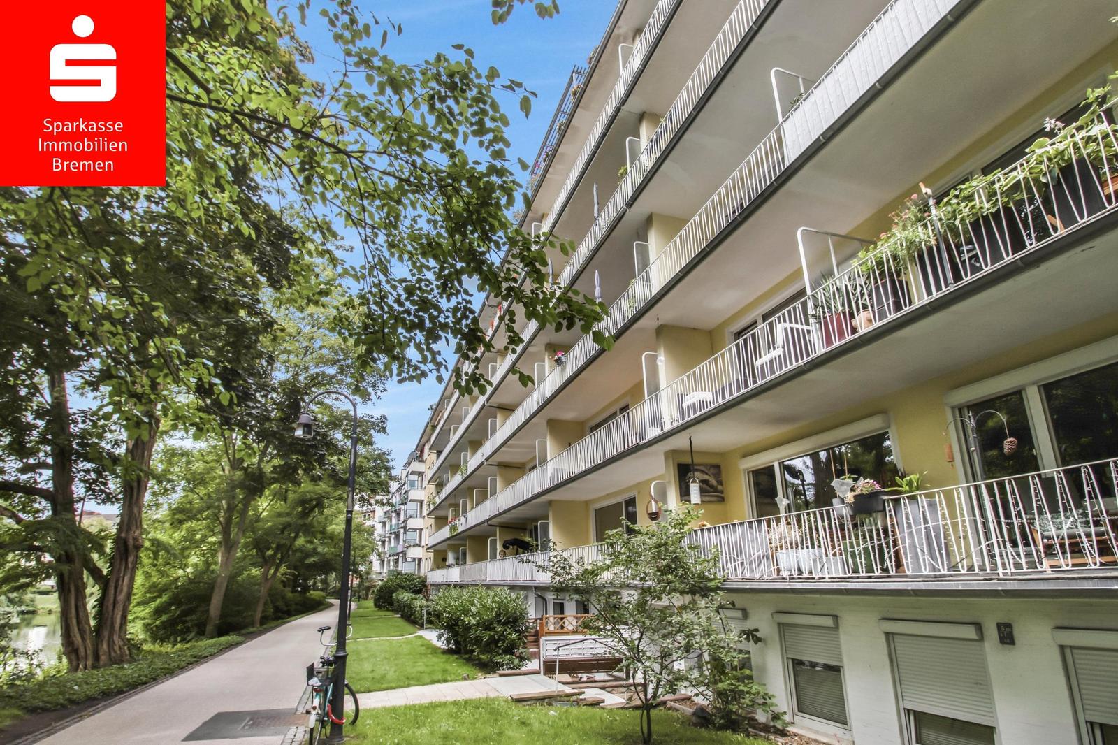 Bremen-Mitte: Sehr helle, offene Eigentumswohnung mit grünem Blick auf das Biotope der Wallanlagen